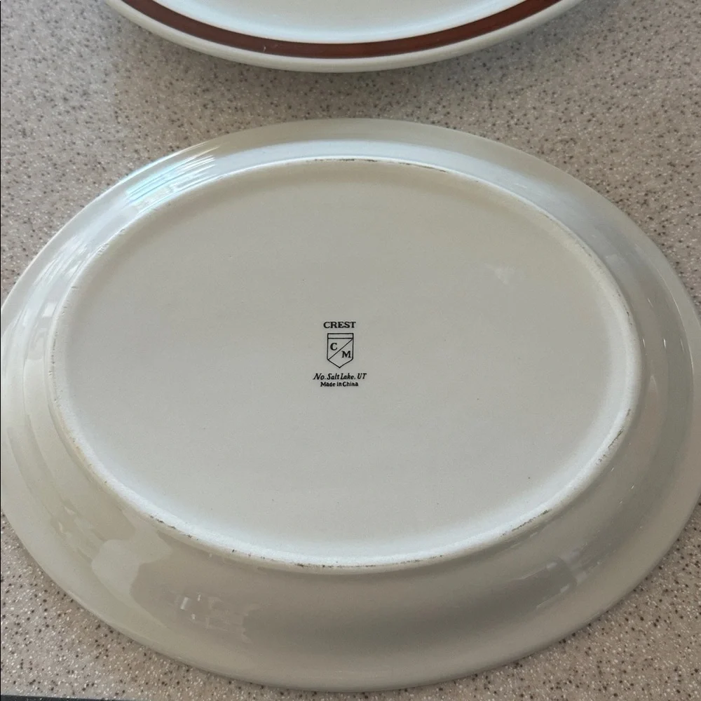 Crest vintage Stoneware Oval Dinner Breakfast Plates with Brown Rim - Set of 3